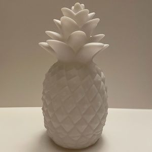 Glowing Pineapple (Plastic)